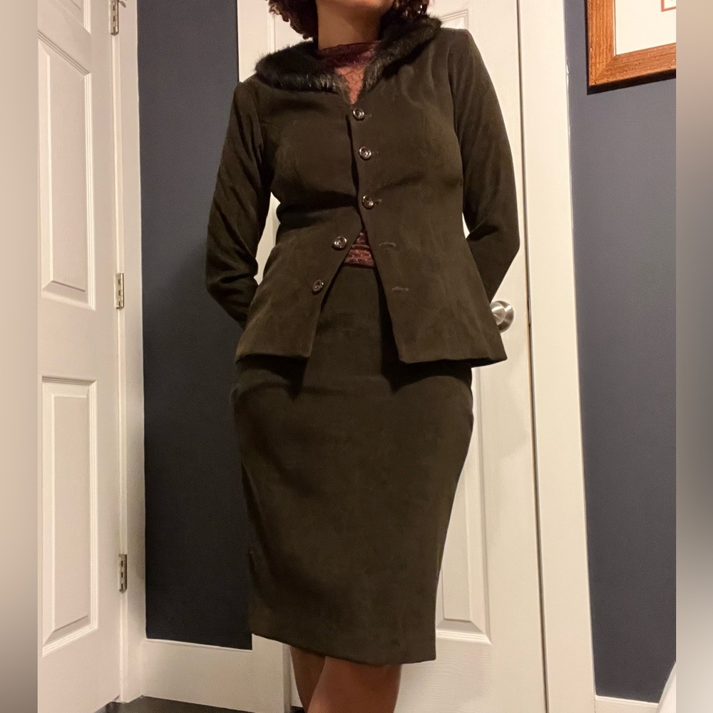 Melissa petites collection skirt suit